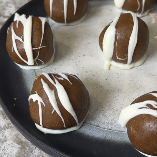 White Chocolate Pumpkin Seed+Oat Energy Balls